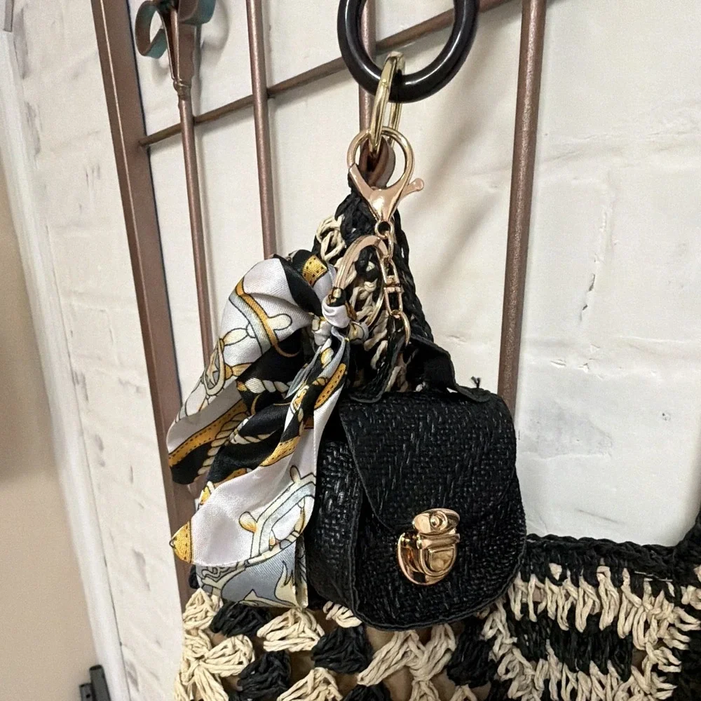 Black Woven Mini Bag Charm Key Chain, Floral Bow Accent, Gold Tone,‎ Women